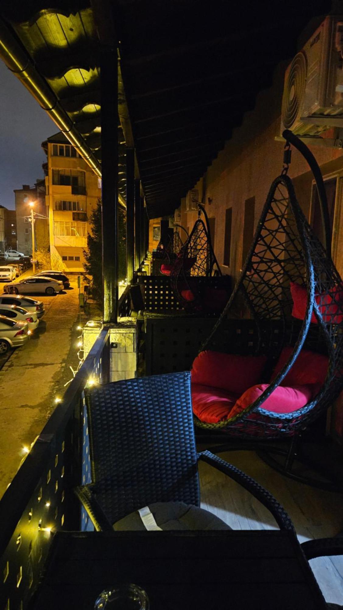 Colt De Rai Hotel เรชิตา ภายนอก รูปภาพ